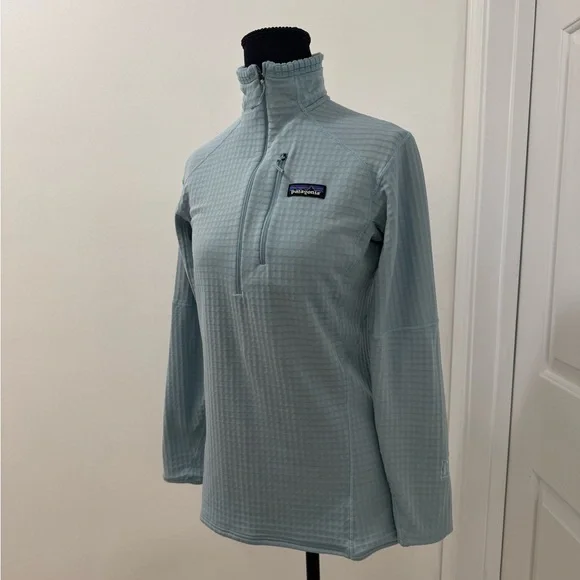 Patagonia Light Blue Pullover - Picture 2 of 3